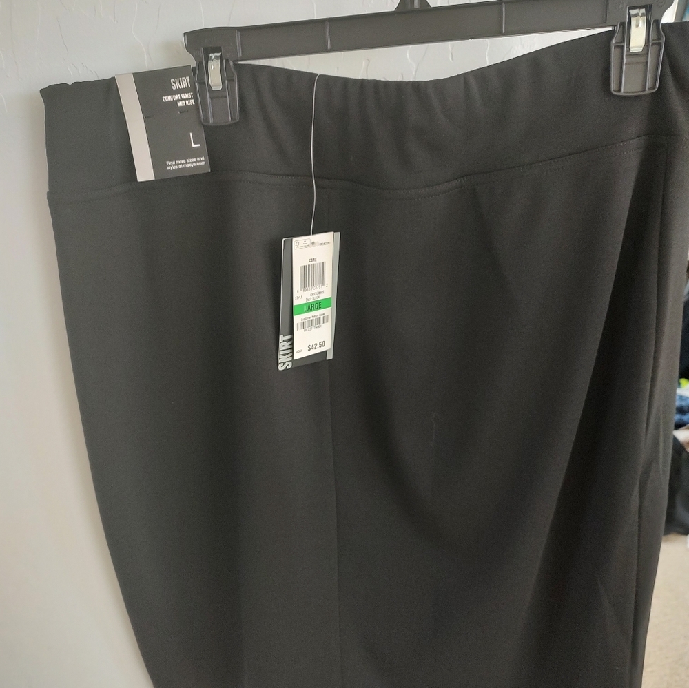 Style and Company NEW pull on black skirt